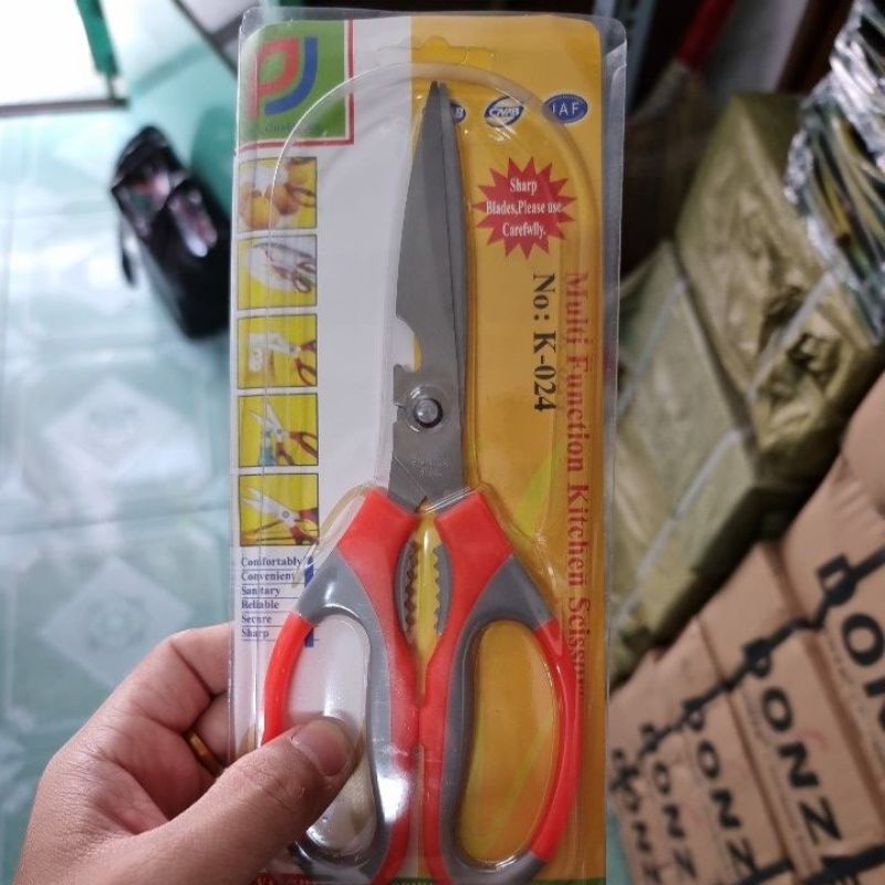 kéo cắt đồ ăn