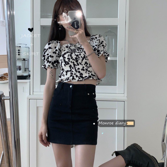 Set áo croptop bò sữa + chân váy kaki đen phong cách Ulzzang năng động