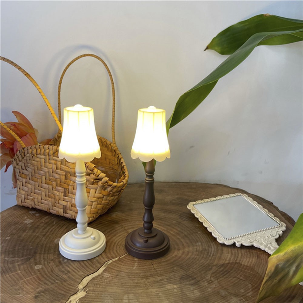 Đèn ngủ để bàn trang trí phòng ngủ dễ thương