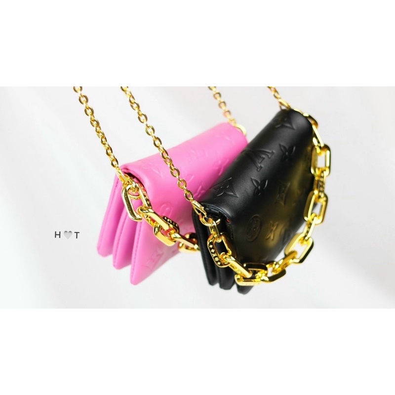 Túi chéo LV hai màu hồng sen và đen fullbox nguyên seal 2 dây size 12cm