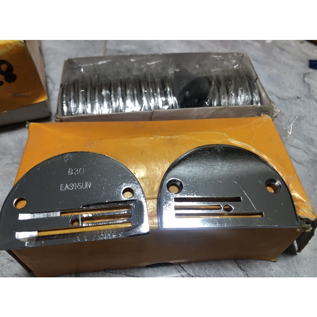 Mặt Nguyệt 1 Kim 3 Cầu , B14, B16, B18, B22, B24, B26, B28, B30, B32 Needle Plate For Single Needle Sewing Machine