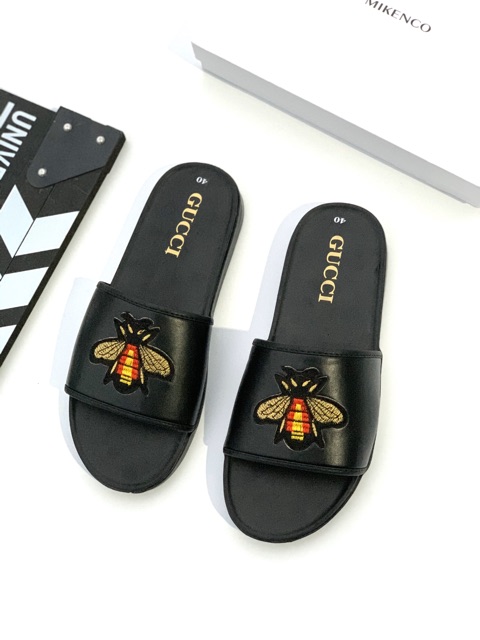 (Kèm Video) Dép thời trang nam thêu ong đỏ cánh vàng đế hộp xịn. | BigBuy360 - bigbuy360.vn