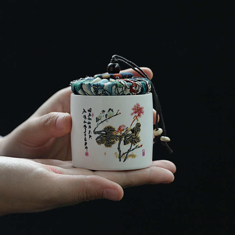 Ceramic Tea Pot Small Mini Office Decoration Pu'er Camellia Red and Green Tea Sealed Pot