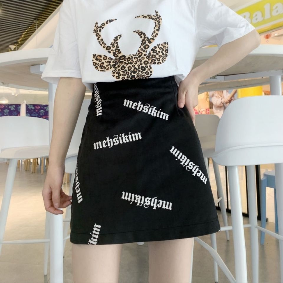 [Mã FAMAYWA giảm 10K đơn 50K] Chân Váy Chữ A In Họa Tiết Graffiti Thời Trang 2021 | BigBuy360 - bigbuy360.vn