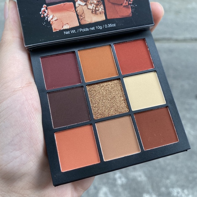 BẢNG PHẤN MẮT HUDA BEAUTY WARM BROWN OBSSESSIONS.