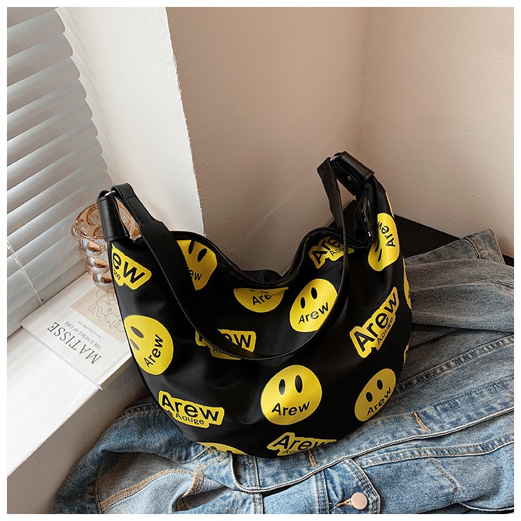 Túi đeo vai Ielgy kiểu yên ngựa giản đơn họa tiết in phong cách retro với ngăn chứa lớn tiện lợi cho phái nữ