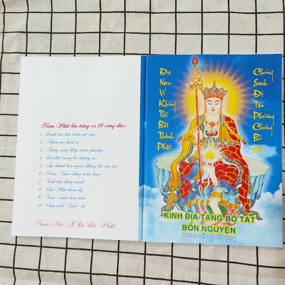 Vở Chép Kinh Địa Tạng