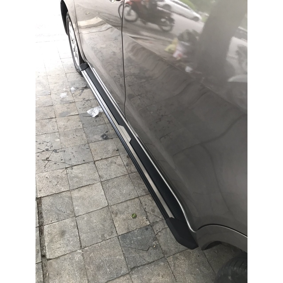 Bậc lên xuống, bệ bước chân cho Toyota INNOVA 2017 - 2022 mới nhất