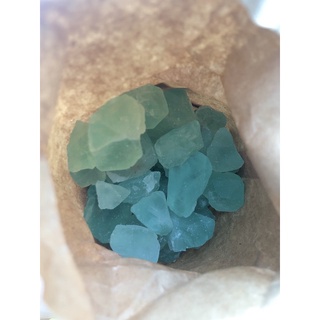 Đá thanh tẩy Fluorite thô màu xanh mint siêu đẹp lạ