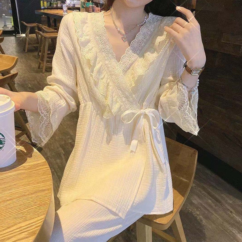 Bộ đồ ngủ tay dài phối ren phong cách Hàn Quốc ngọt ngào thời trang xuân thu 2021 xinh xắn cho nữ