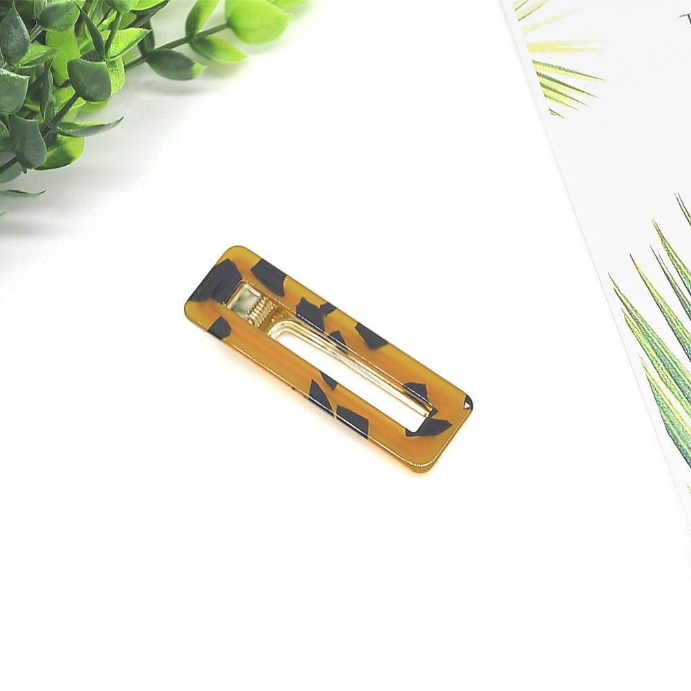 Kẹp tóc sành điệu cho nữ