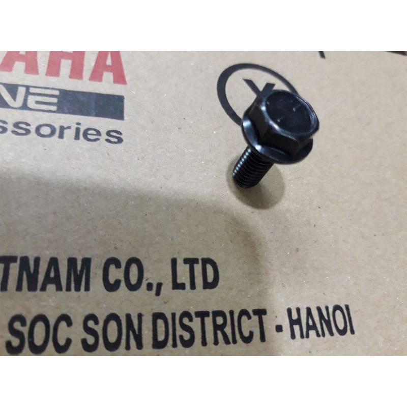 ốc bắt chắn sên Exciter 4 số.5 số Yamaha