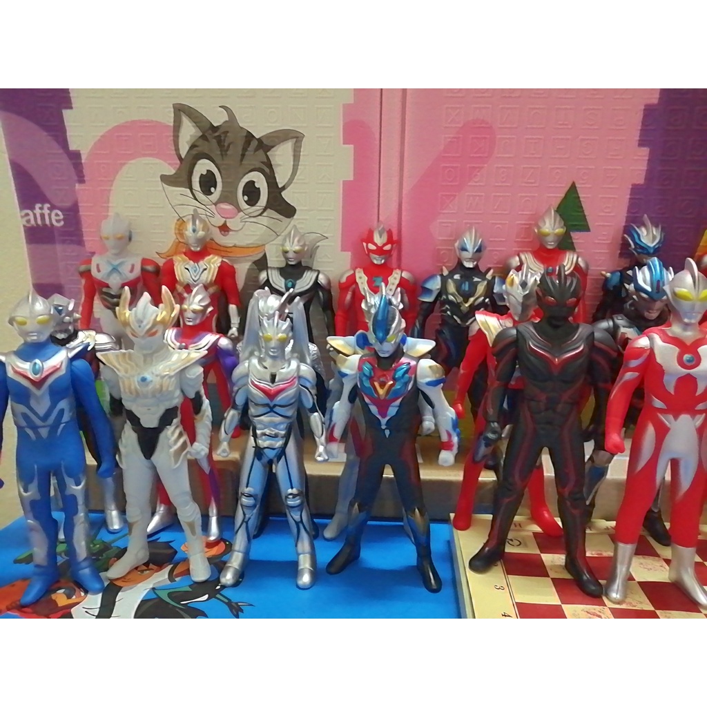 Mô hình Ultraman cao 23 cm  Siêu nhân điện quang