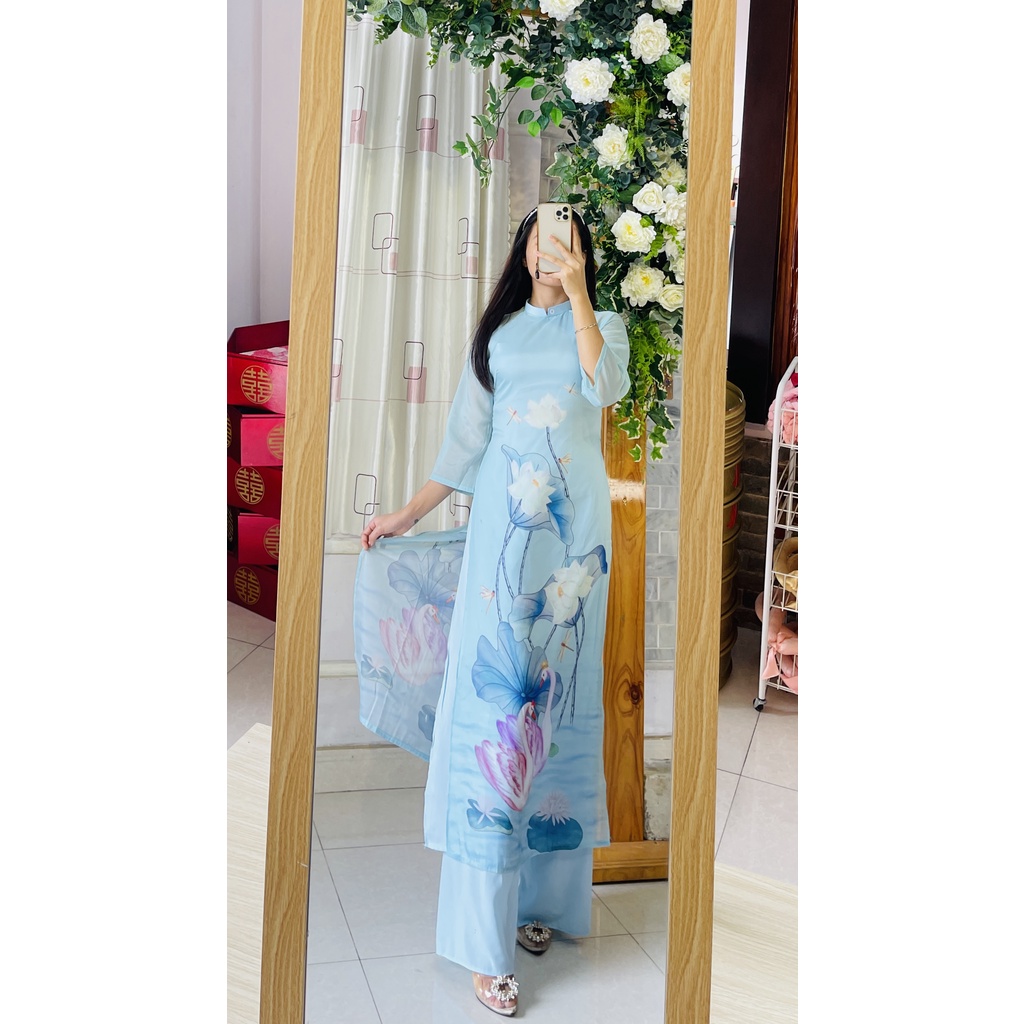 Áo dài tơ cách tân 4 tà tay loe lửng Hoa sen cực xinh