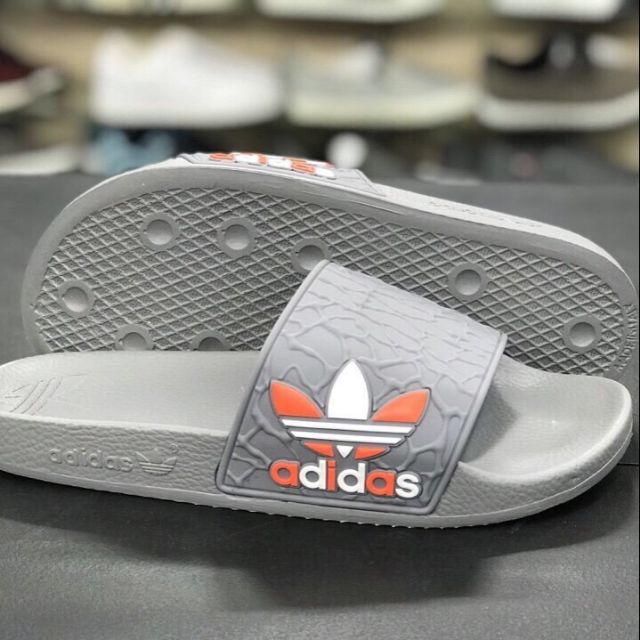 Dép Adidas Logo Lớn.