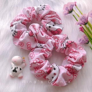 Cột tóc scrunchies Hello Kitty hồng nhạt