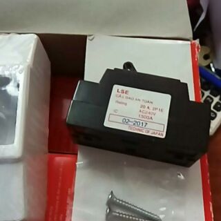Attomat LSE + Vỏ: 20A; 30A