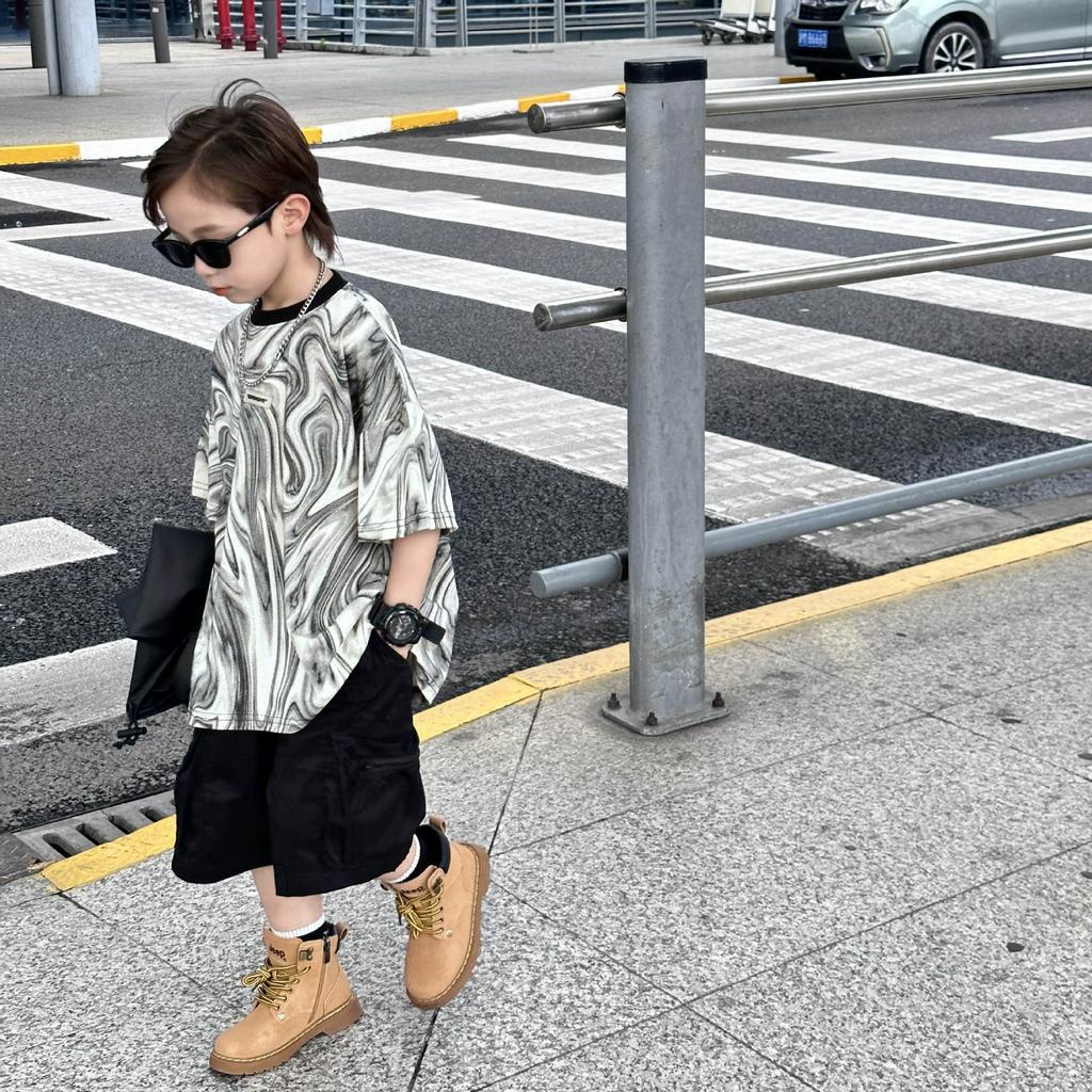 ÁO PHÔNG CỘC TAY BÉ TRAI MÀU VÂN LOANG KEM ĐEN