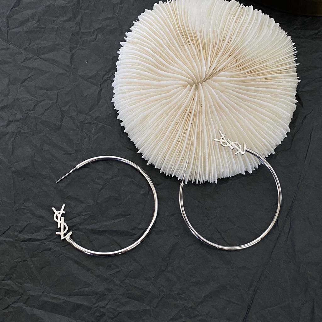 Khuyên Tai Tròn Khắc Chữ YSL Bằng Thép Titanium Thời Trang