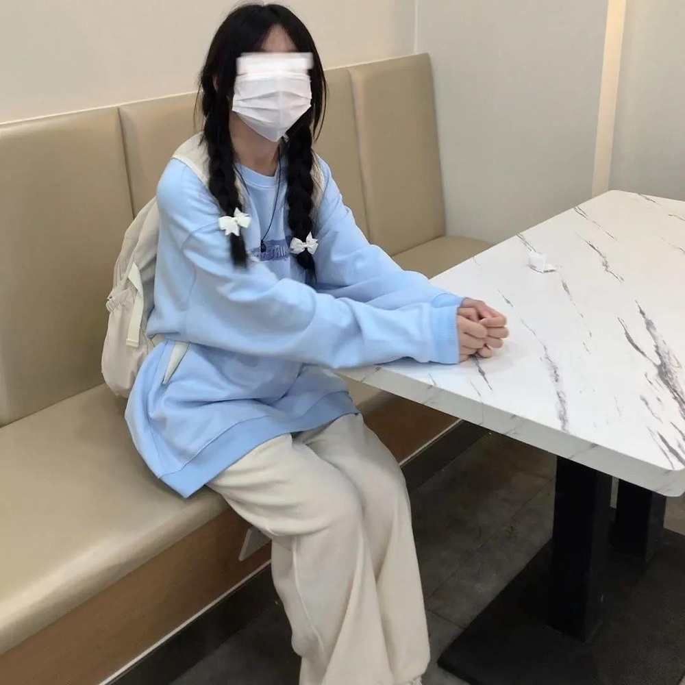 Áo thun sweater tay dài dáng rộng in hình cá tính cho học sinh | BigBuy360 - bigbuy360.vn