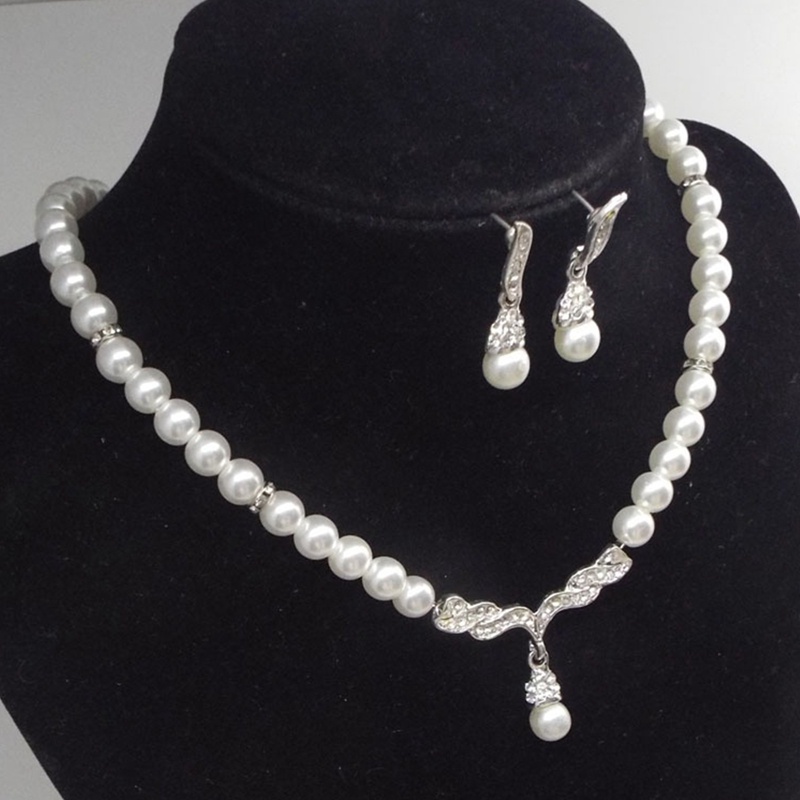 Vòng cổ Và Đôi Khuyên Tai Đính Ngọc Trai Xinh Xắn Cho Nữ