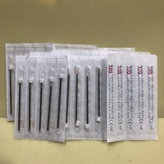 Kim xỏ khuyên hộp 100 kim