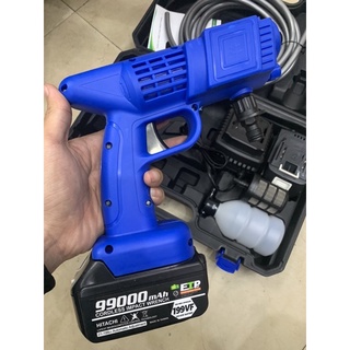 Máy rửa xe chạy pin Hitachi