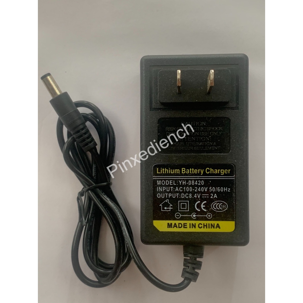 Sạc 8.4V - 2A, có đèn báo đầy, sạc pin Li-ion 2S 7.2V, 2 cell nối tiếp