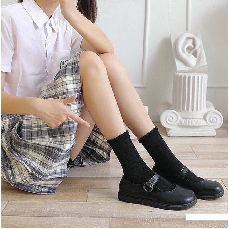 Vớ Trắng Đẹp Và Đẹp Cho Nữ Giới