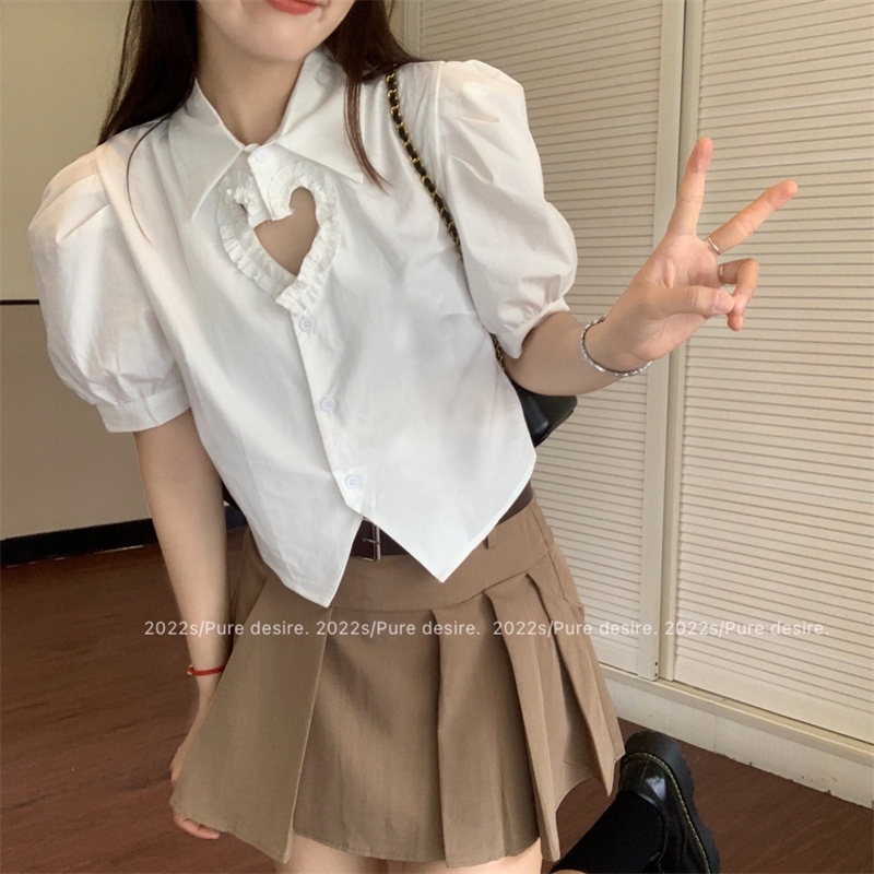 Áo Thun Tay Ngắn Khoét Hình Trái Tim