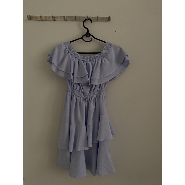 Thanh lý váy trễ vai