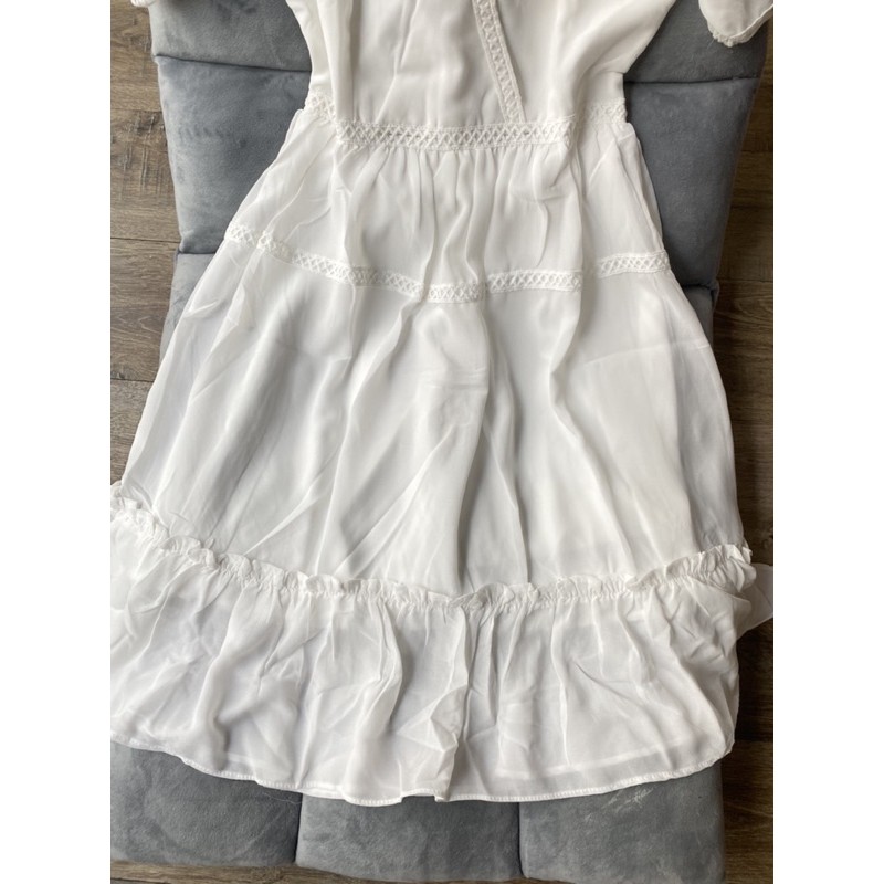 Đầm nữ trắng dự tiệc dễ thương cổ V ren đắp chéo mã [REN CHÉO] | BigBuy360 - bigbuy360.vn