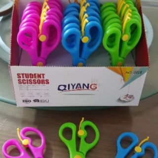 Kéo thủ công học sinh