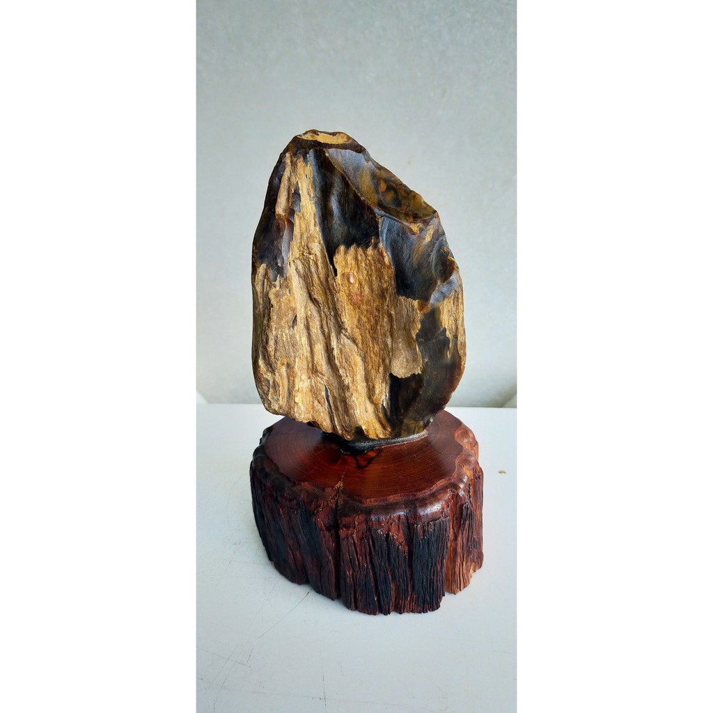 Thư pháp trên  Gỗ Hoá Thạch tự nhiên, thơ:,viết chữ theo yêu cầu quý khách..