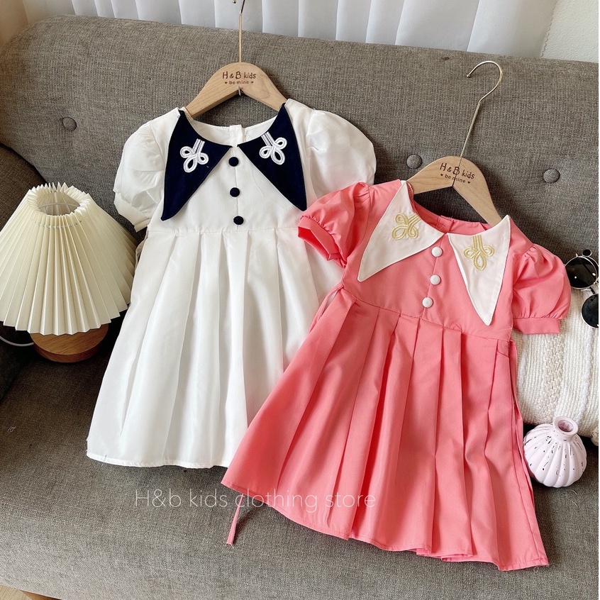 Váy Vạt Cổ Thêu  Xinh Xắn Thiết Kết Dập Ly  - Cúc Bọc Cổ Phong Cách Sang Chảnh Cho Bé Gái