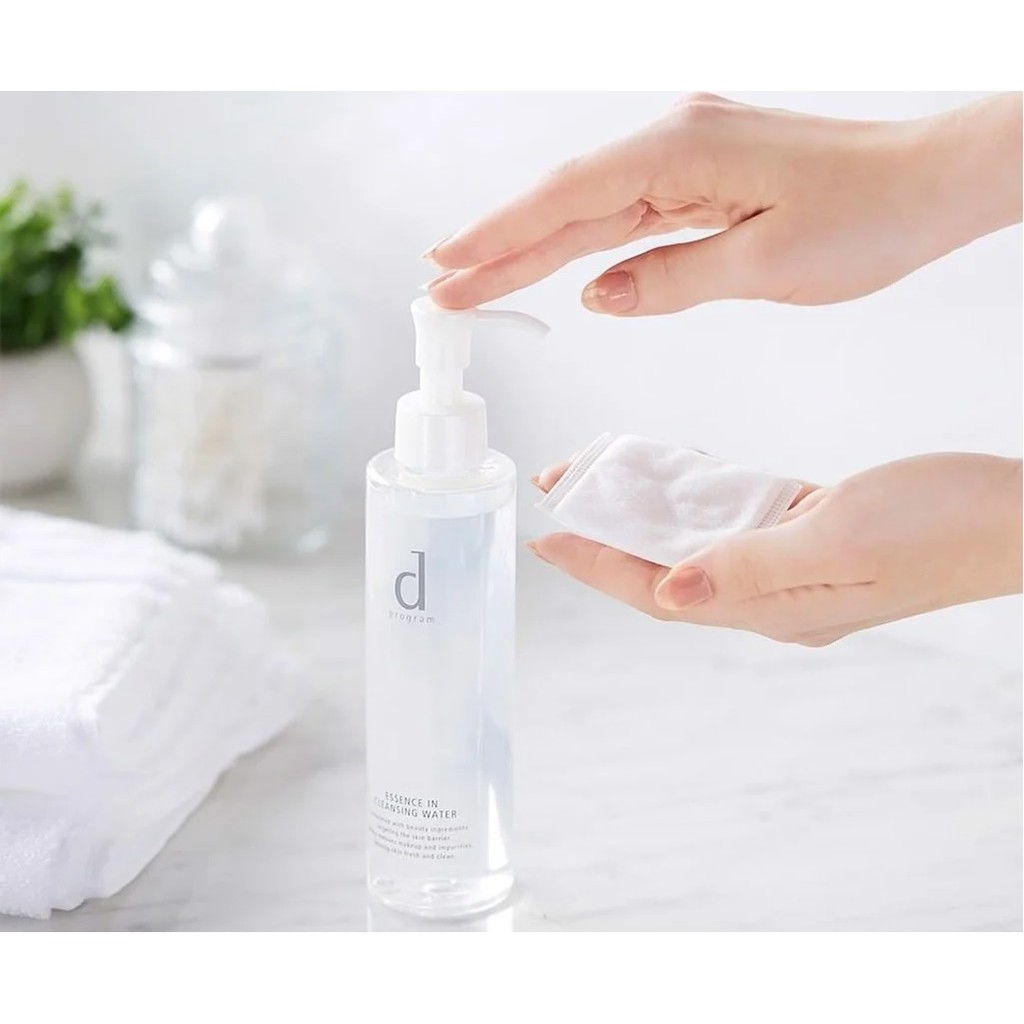 Nước tẩy trang dưỡng da D Program Essence In Cleasing Water 180ml