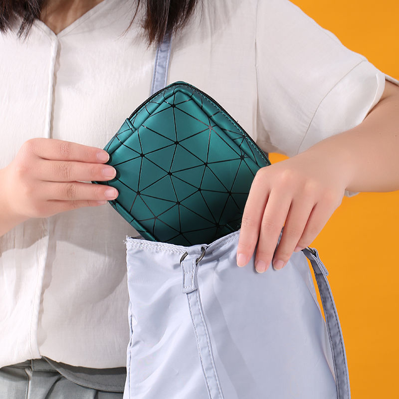 Túi đựng mỹ phẩm mang đi da PU kháng nước chống bụi hoa văn hình thoi độc đáo