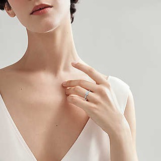 nhẫn kim cương tự nhiên