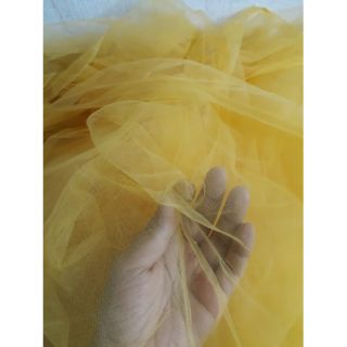 Vải lưới tu tu màu vàng