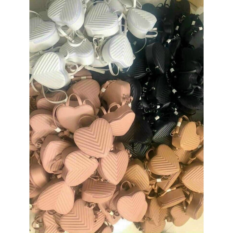 Balo trái tim hot hit mới về