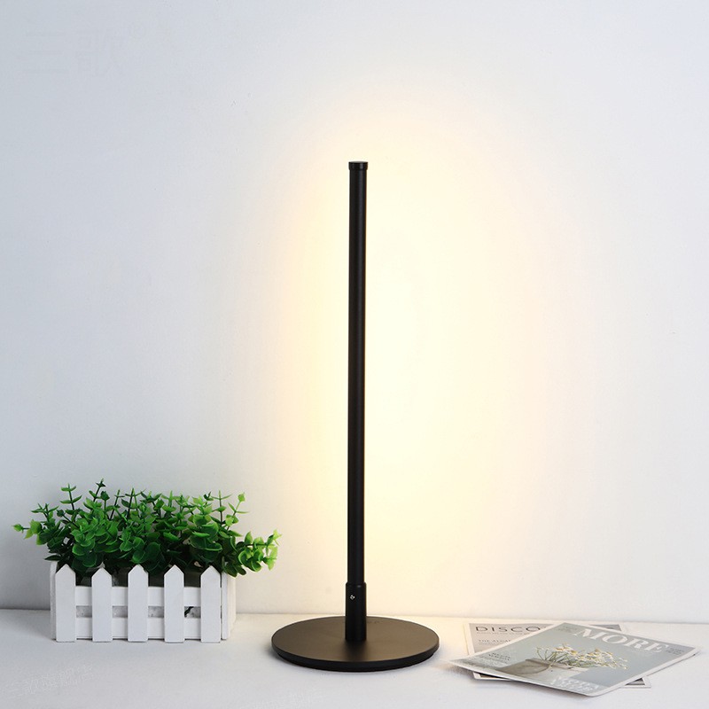 Đèn Led để bàn RGB 2022 trang trí phòng ngủ, phòng game, phòng làm việc, có điều khiển - Thương hiệu Glowup Table L03