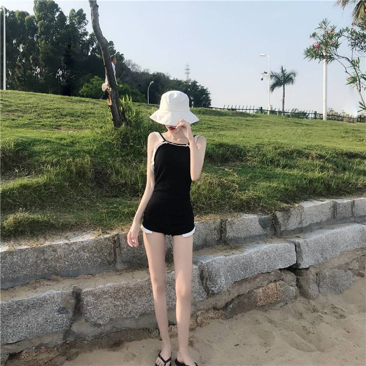 Bikini Đồ Bơi Một Mảnh Hàn Quốc Cao Cấp Phối Viền Sang Chảnh Chất Thun Gân Dày Dặn Co Giãn 4 Chiều Che Khuyết Điểm | BigBuy360 - bigbuy360.vn