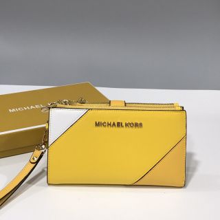 Ví Michael Kors