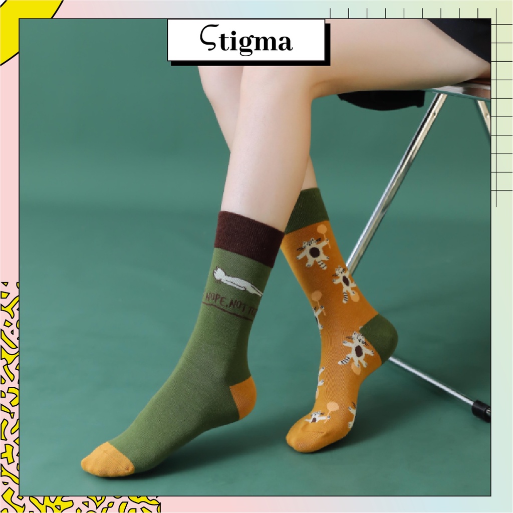 Tất Cao Cổ Lệch Nữ Nam hoạ tiết hình phong cách Vintage vớ độc lạ - stigma