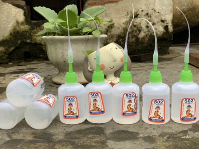 Keo 502 Phúc Hậu Nhanh Khô Tặng Kèm Bột Gỗ Chuyên Dùng Cho ngành gỗ