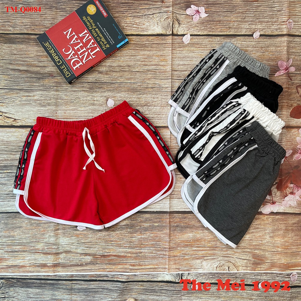 Quần short nữ The Mei 1992 - Quần đùi chất cotton mát dáng hộp viền kẻ cạp chun kèm chữ nhỏ dáng thể thao | BigBuy360 - bigbuy360.vn