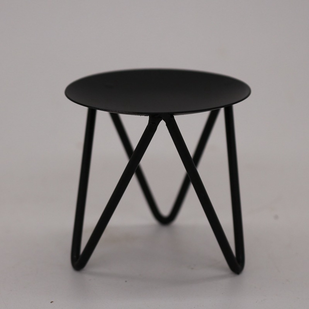 Đế nến bằng sắt màu vàng/ đen