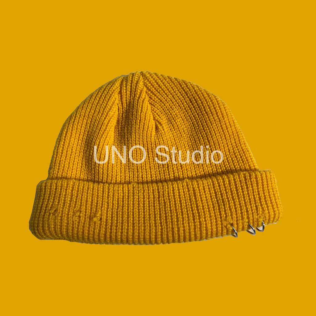 Mũ beanie len rách kèm khuyên