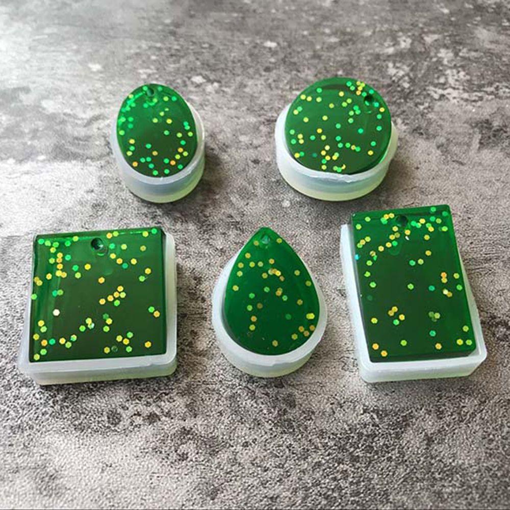 Set 20 Khuôn Nhựa Làm Móc Khóa Tiện Lợi