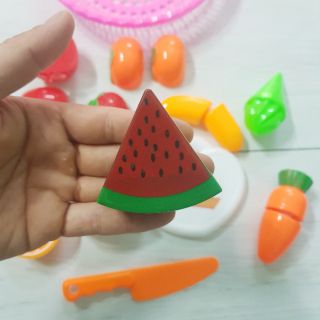 Đồ chơi Thái hoa quả bằng nhựa cho bé (Có dao, thớt và rổ)